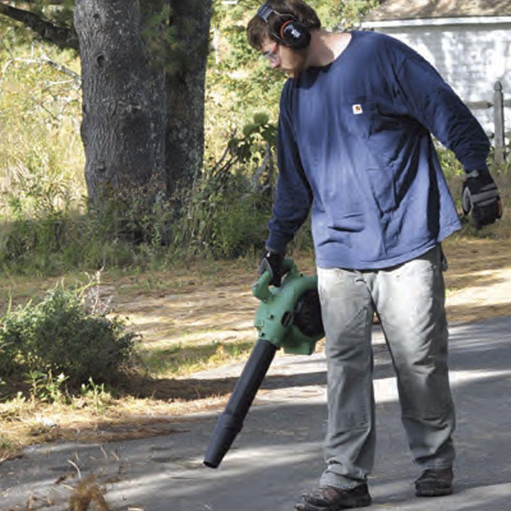 Hitachi RB24EAP Leaf Blower in use