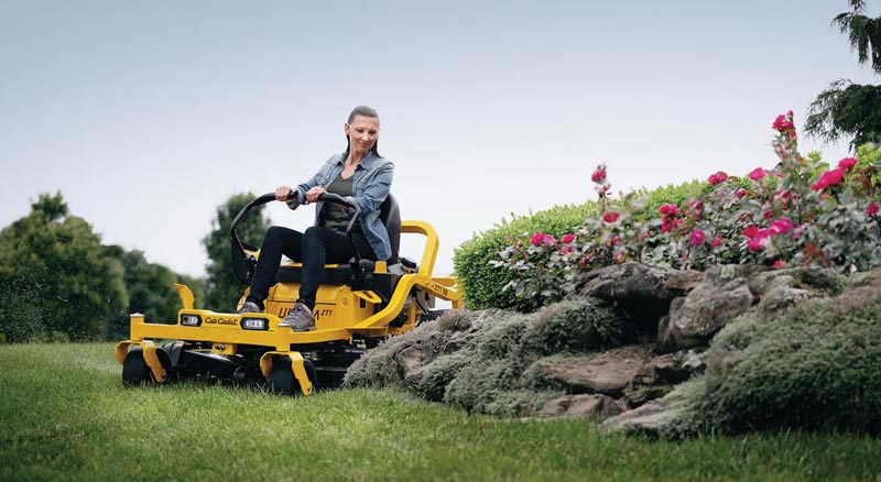 Cub Cadet Ultima ZT1 in use